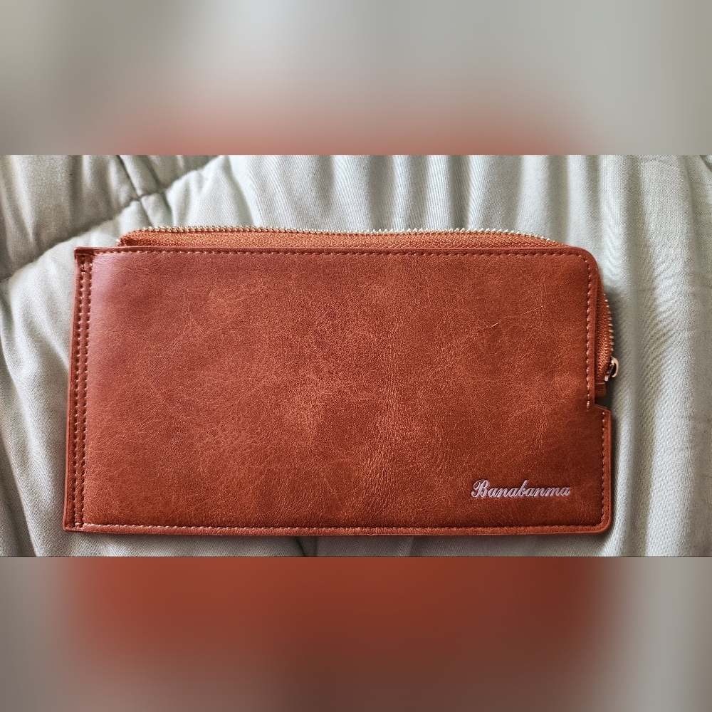 Unisex Tan Leather Wallet